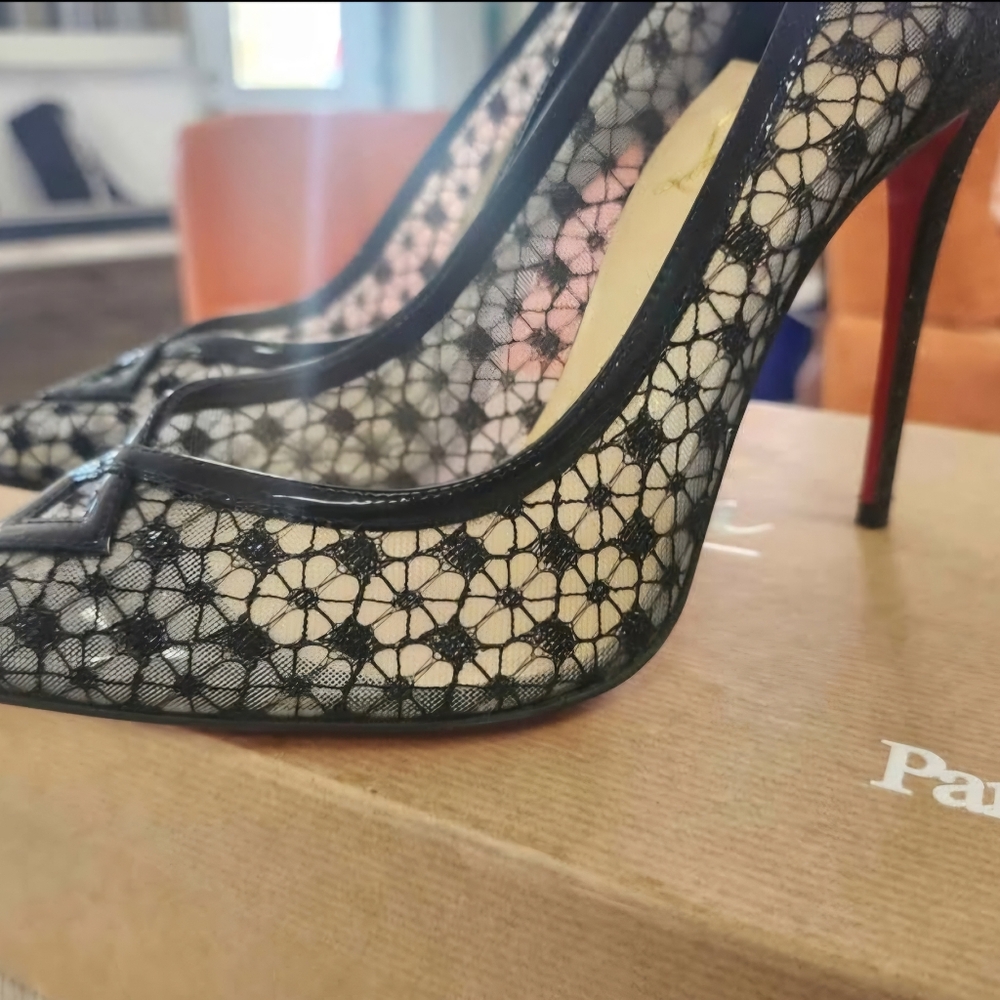 Black Christian Louboutin red bottom Heels 38.5 fits US 8